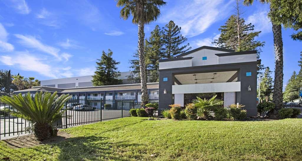 Surestay Plus Hotel By Best Western Sacramento North Extérieur photo