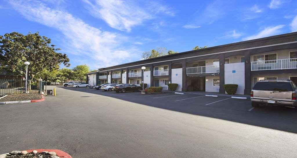 Surestay Plus Hotel By Best Western Sacramento North Extérieur photo