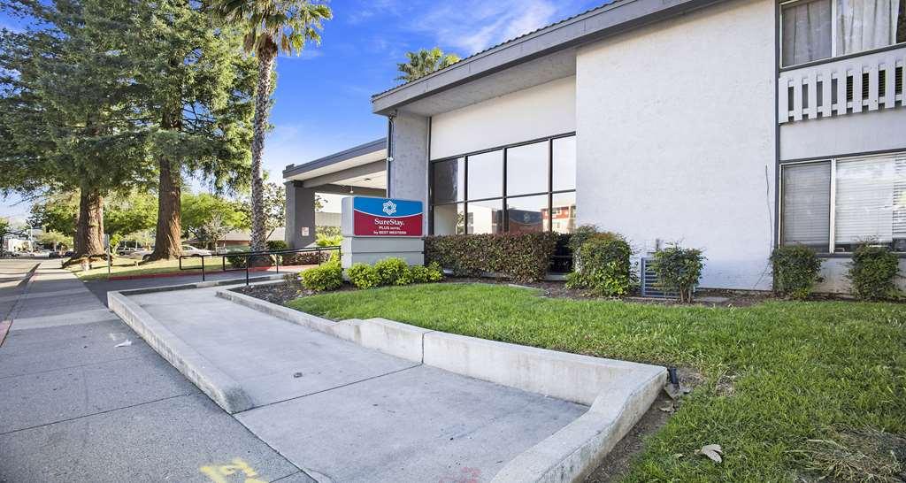 Surestay Plus Hotel By Best Western Sacramento North Extérieur photo