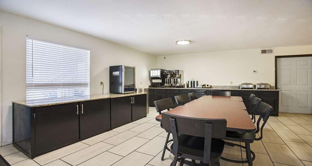 Surestay Plus Hotel By Best Western Sacramento North Restaurant photo