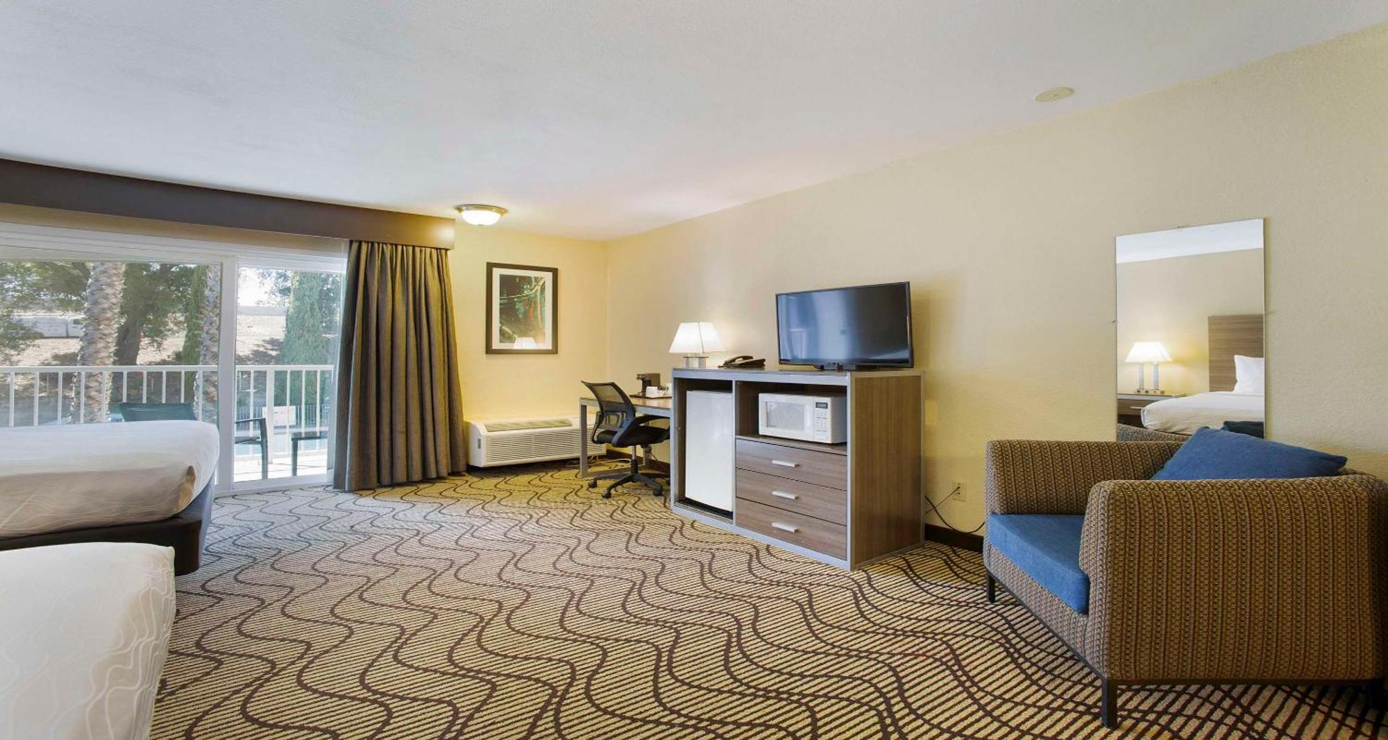 Surestay Plus Hotel By Best Western Sacramento North Extérieur photo